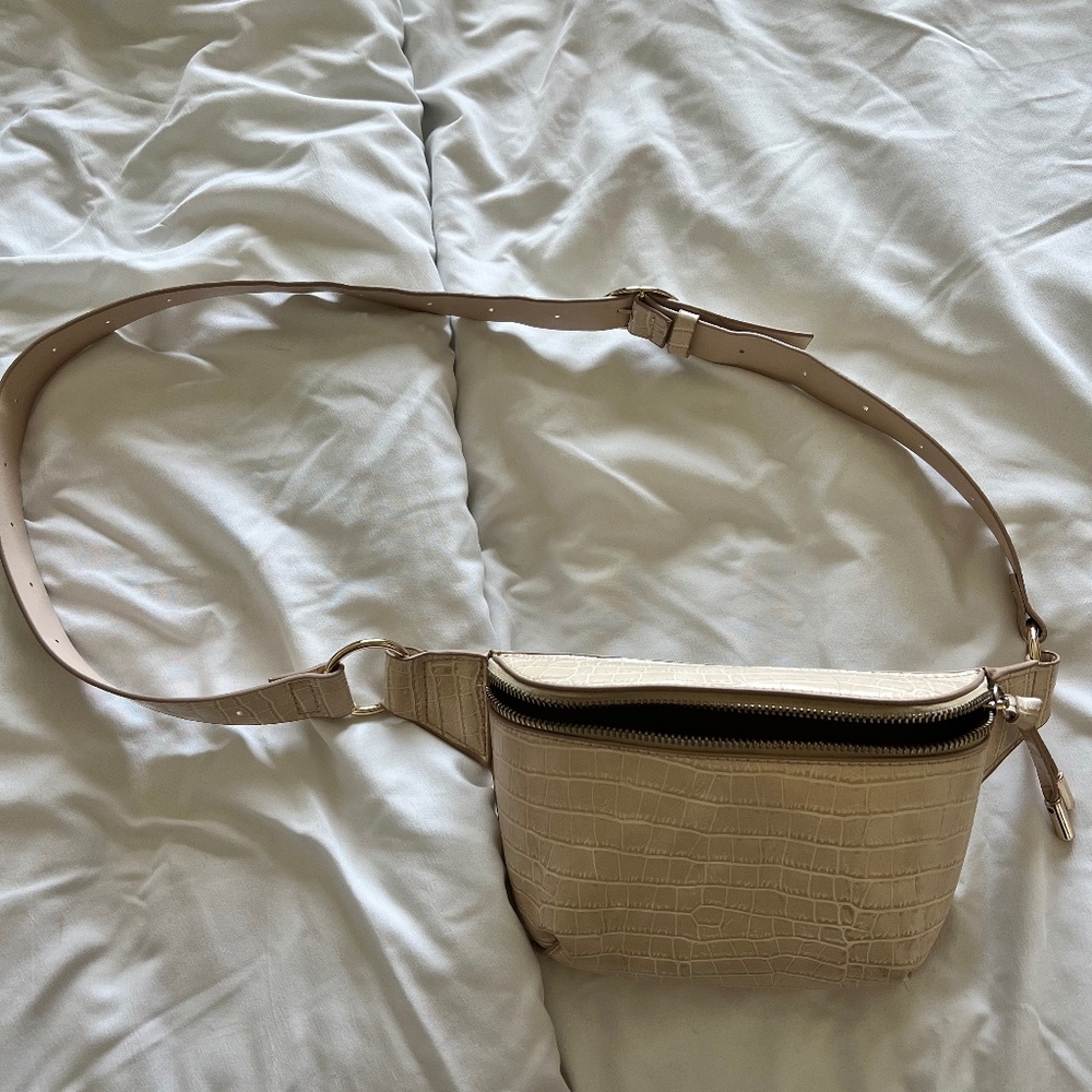 H&M White Fanny Pack Faux Leather
